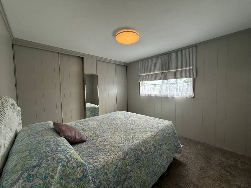 17 Larkspur Ave a Palmetto, FL Mobile or Manufactured Home for Sale